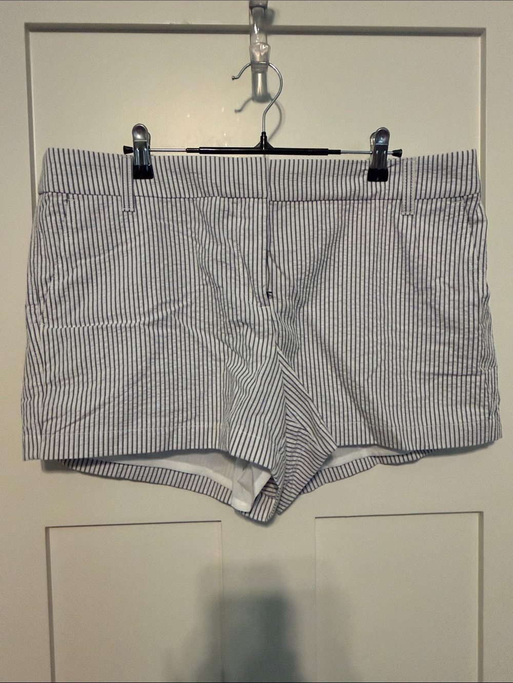 NWT J. Crew 100% Cotton Striped Seersucker Shorts - Blue/White Size 14